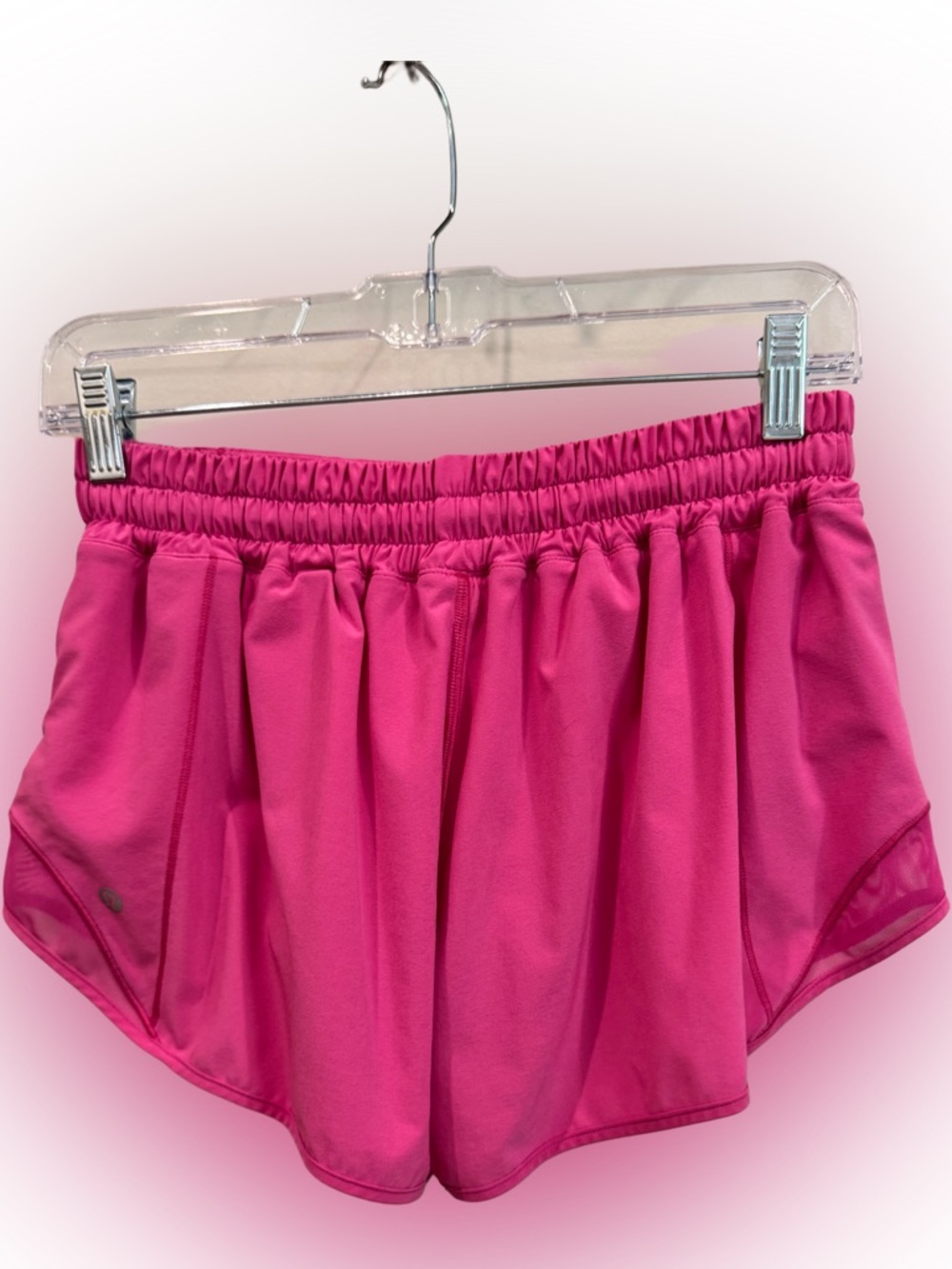 Lululemon Sonic Pink Hotty-Hot 2.5” Shorts - Picture 3 of 4